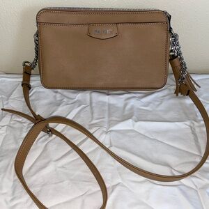 Nine West tan/silver cross body purse